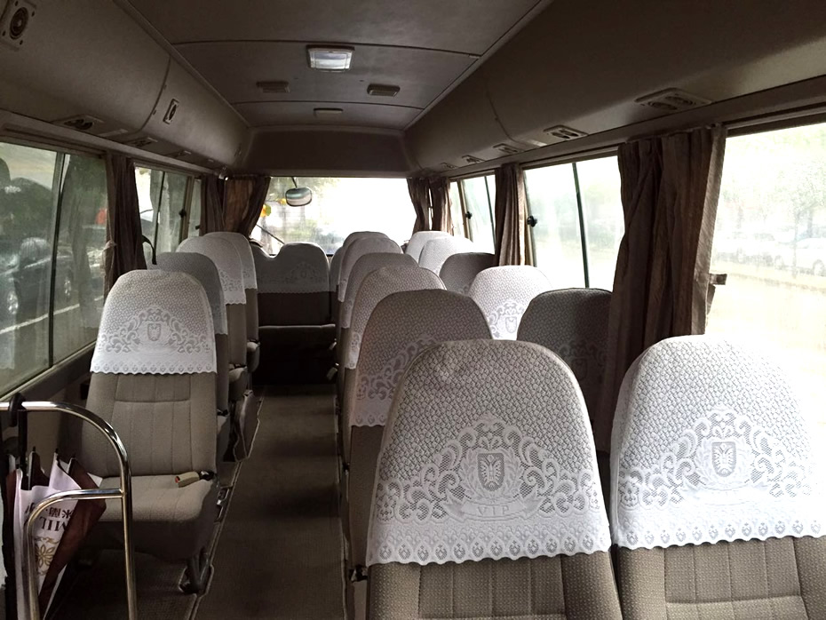 佛山22座丰田中巴出租,22座丰田中巴旅游包车,22座丰田中巴商务包车