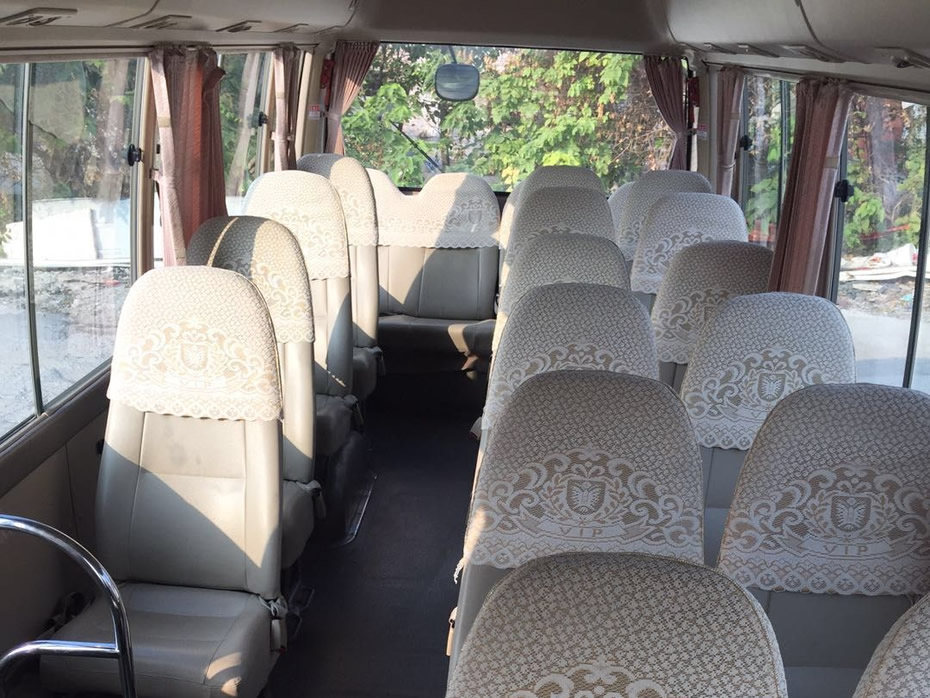 佛山22座丰田中巴出租,22座丰田中巴旅游包车,22座丰田中巴商务包车